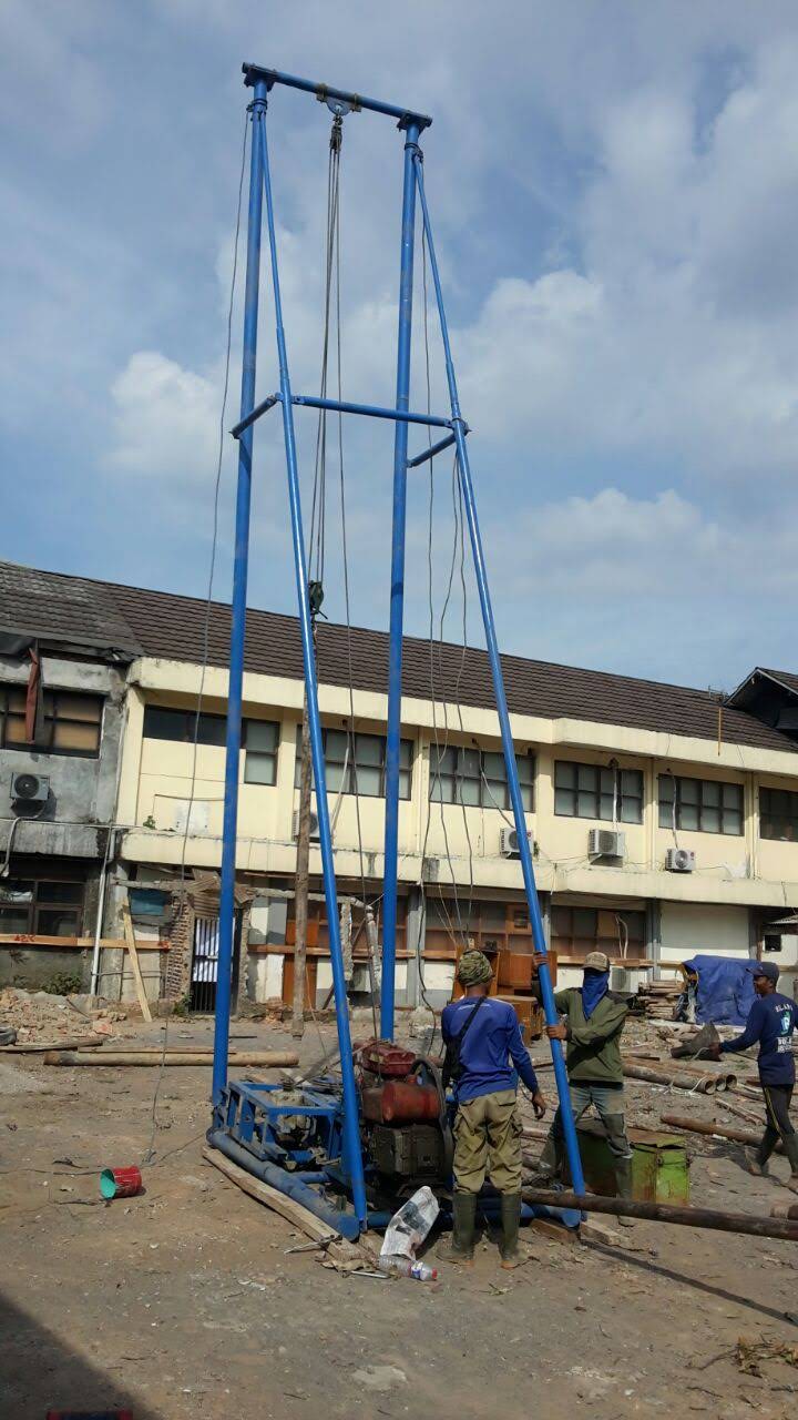 Alat Bor Pile — proses pengeboran pondasi